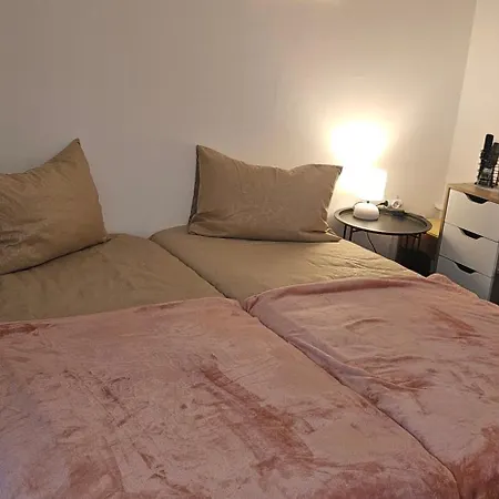 102 Magnolia Gardens Sunny Napospart