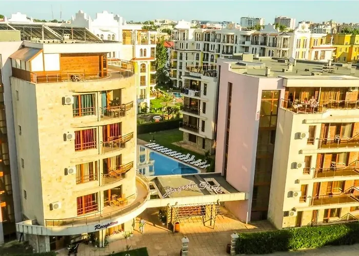 102 Magnolia Gardens Sunny ساني بيتش